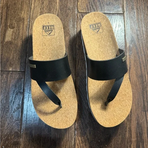 REEF WOMENS CUSHION
SOL HI SANDALS, Size 8, NEVER WORN - Picture 2 of 9